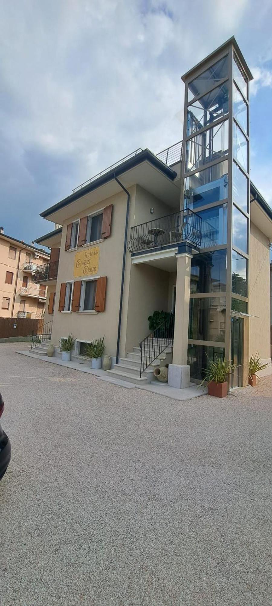 Relais Sweet Days Bed & Breakfast Peschiera del Garda Exterior photo